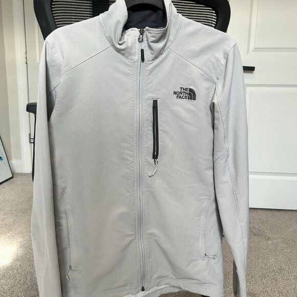 The North Face Softshell Jacket – Light Gray – Men’s Small – Excellent Condition - Picture 5 of 5